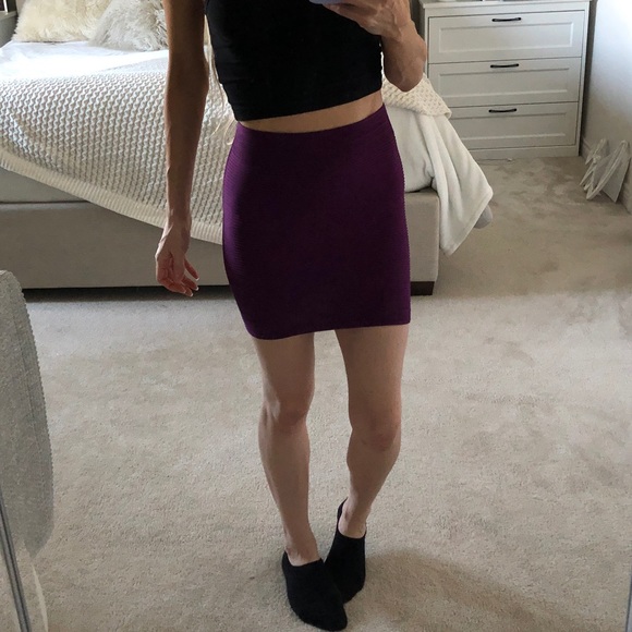 Guess Ribbed Bodycon Mini Skirt - Picture 5 of 5